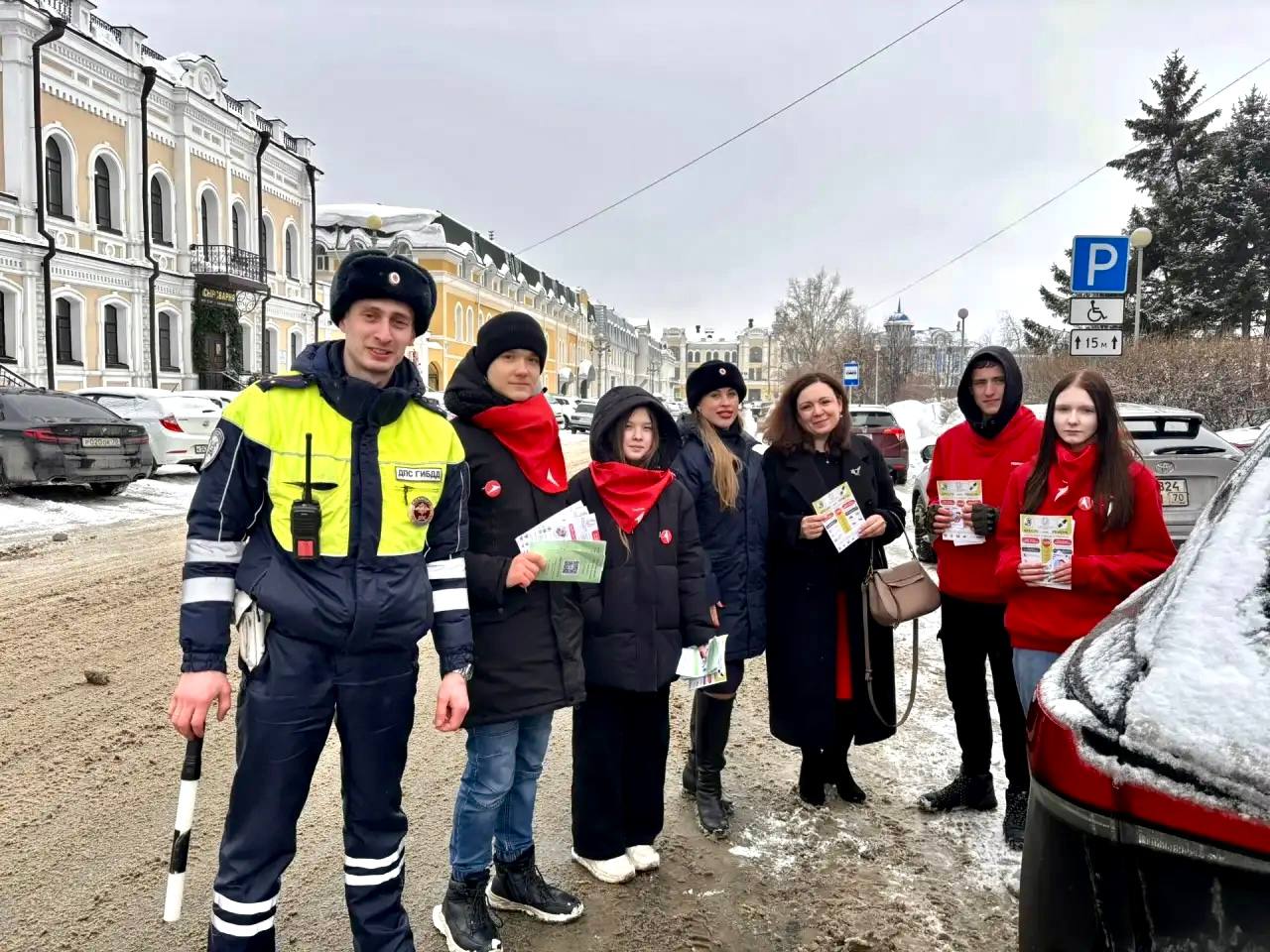 Томские активисты «Движения первых» совместно Томские активисты «Движения первых» совместно