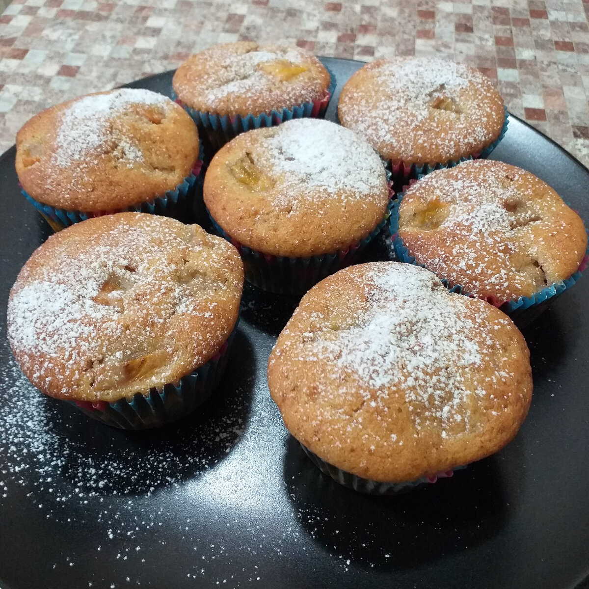 Вкусные кексы с хурмой и корицей: простой рецепт для домашних лакомств