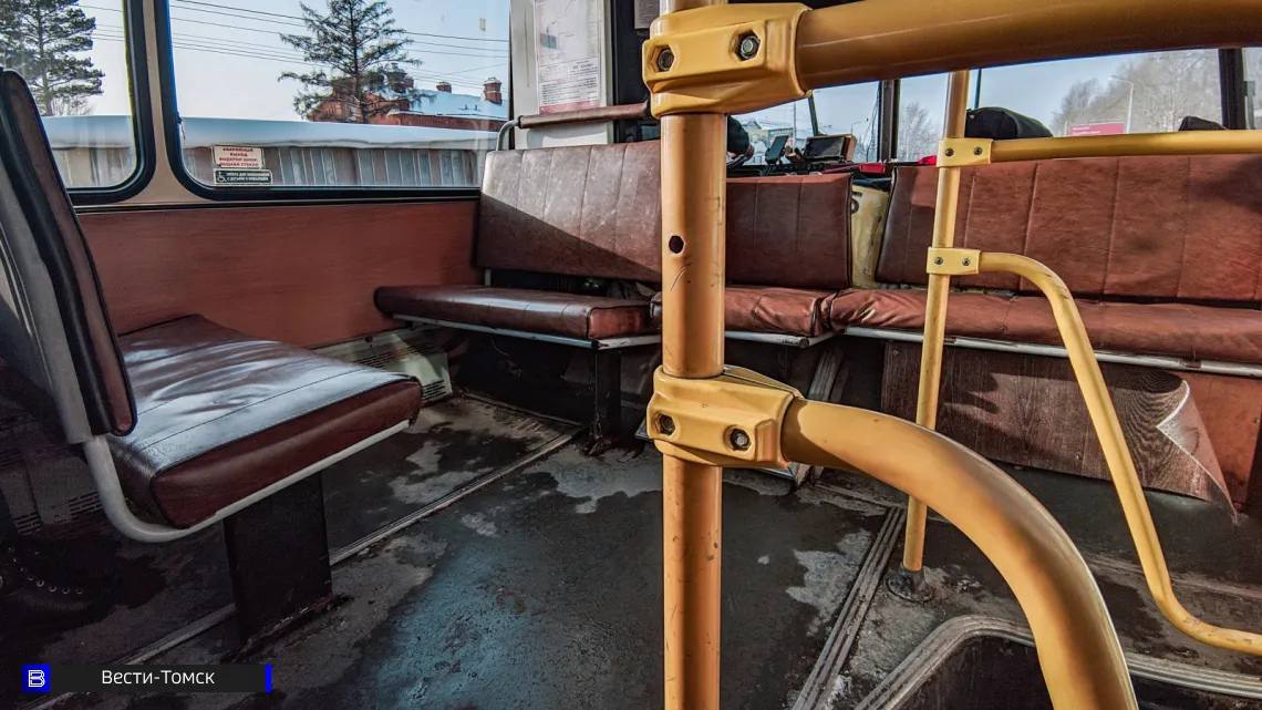 Жители Северска пожаловались на холодные и переполненные автобусы маршрута №145