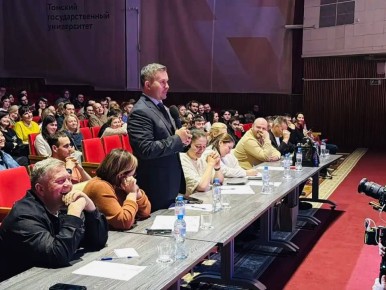 Дмитрий Махиня: Вчера по приглашению организаторов был в жюри концерта-открытия сезона Лиги университетов КВН