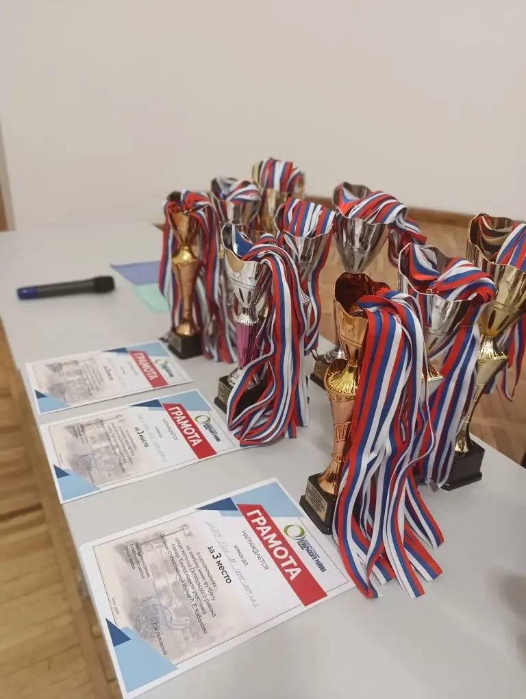 Юных футболистов наградили в Октябрьском районе Юных футболистов наградили в Октябрьском районе