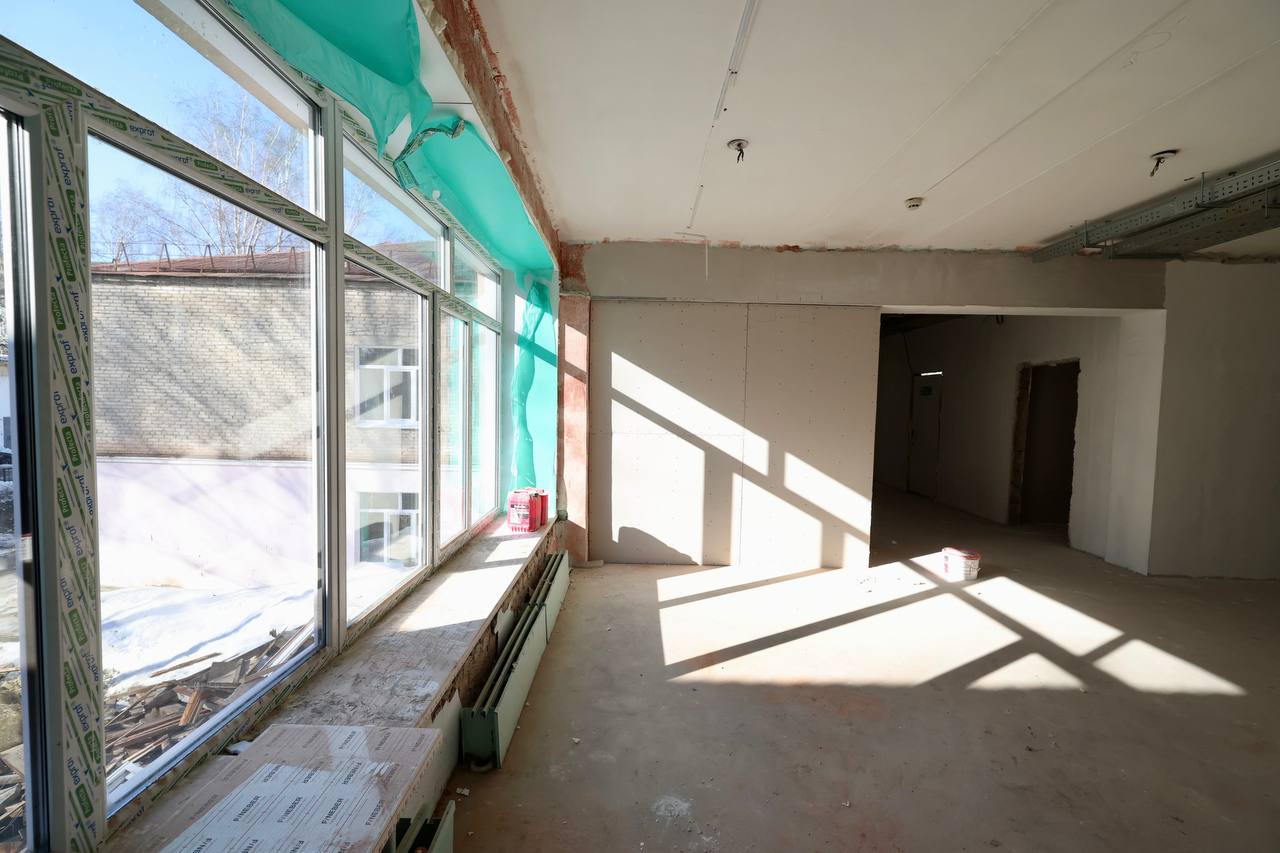 Дмитрий Махиня: Продолжаем следить за ходом капремонтов в образовательных учреждениях города Дмитрий Махиня: Продолжаем следить за ходом капремонтов в образовательных учреждениях города