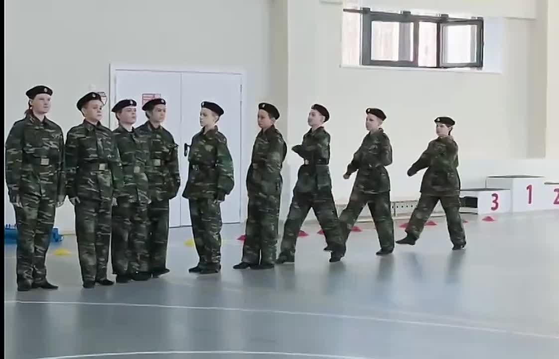 Дмитрий Махиня: Юные томичи борются за победу в муниципальном этапе Всероссийской игры «Зарница 2.0». Состязания пройдут до 18 апреля в школах № 4, № 52, «Открытие» и в центре «Юниор»