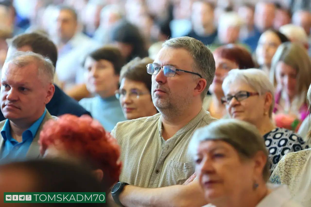 Дмитрий Махиня: Накануне Дня космонавтики побывал на нашем легендарном НПЦ «Полюс» Дмитрий Махиня: Накануне Дня космонавтики побывал на нашем легендарном НПЦ «Полюс»