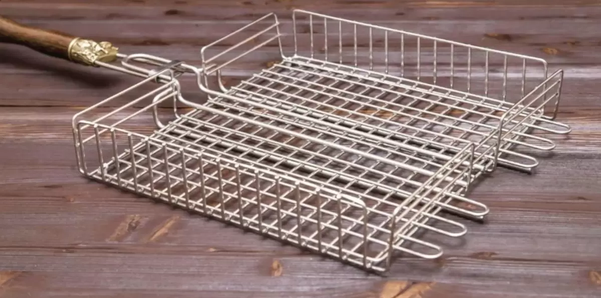 Как вернуть мангалу свежий вид: простые секреты удаления нагара