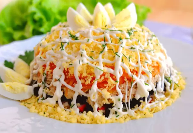 Горбуша под шубкой: как создать салат для любого праздника