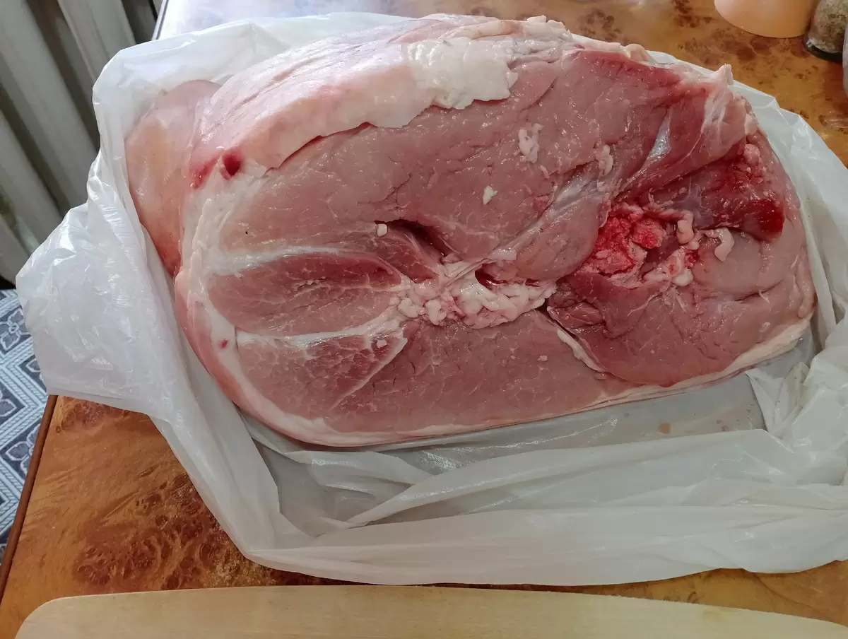 Тушёнка из свинины: секреты домашнего консервирования