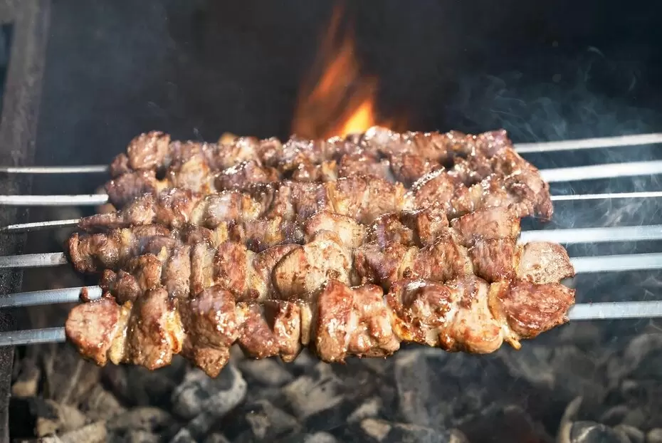 Искусство приготовления шашлыка: говядина на мангале, как у лучших мастеров