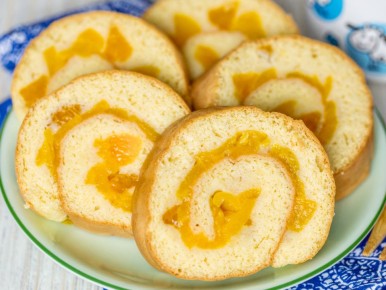 Как приготовить irresistible рулет с персиками: простой и вкусный десерт