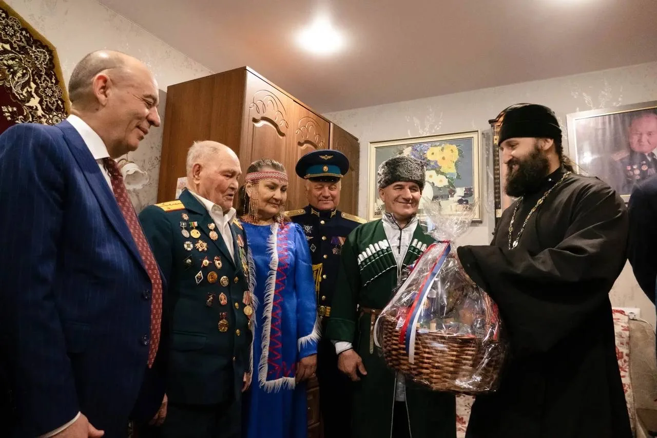 ВСЕРОССИЙСКАЯ АКЦИЯ «В ГОСТИ К ВЕТЕРАНУ» ШАГАЕТ ПО СТРАНЕ В Чеченской Республике в этом году, как и в прошлом, ветеранов, участников Великой Отечественной войны и тружеников тыла поздравили во всех городах и муниципальных... ВСЕРОССИЙСКАЯ АКЦИЯ «В ГОСТИ К ВЕТЕРАНУ» ШАГАЕТ ПО СТРАНЕ В Чеченской Республике в этом году, как и в прошлом, ветеранов, участников Великой Отечественной войны и тружеников тыла поздравили во всех городах и муниципальных...