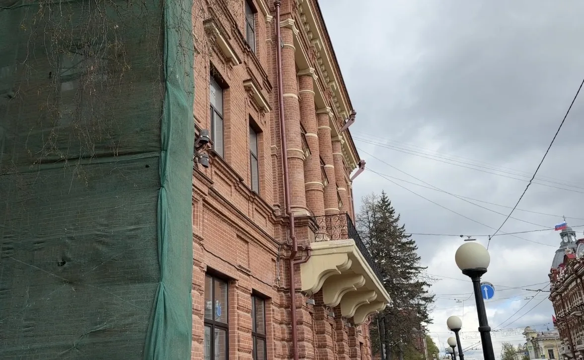 Мэр Томска оценил ход ремонта в здании художественной и музыкальной школы на Ленина