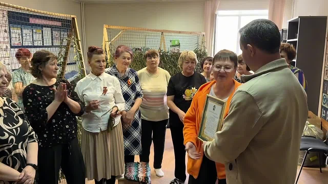 Дмитрий Махиня: Принял решение помочь нашим мастерицам из «Георгиевских пчелок» в приобретении материалов для плетения сетей