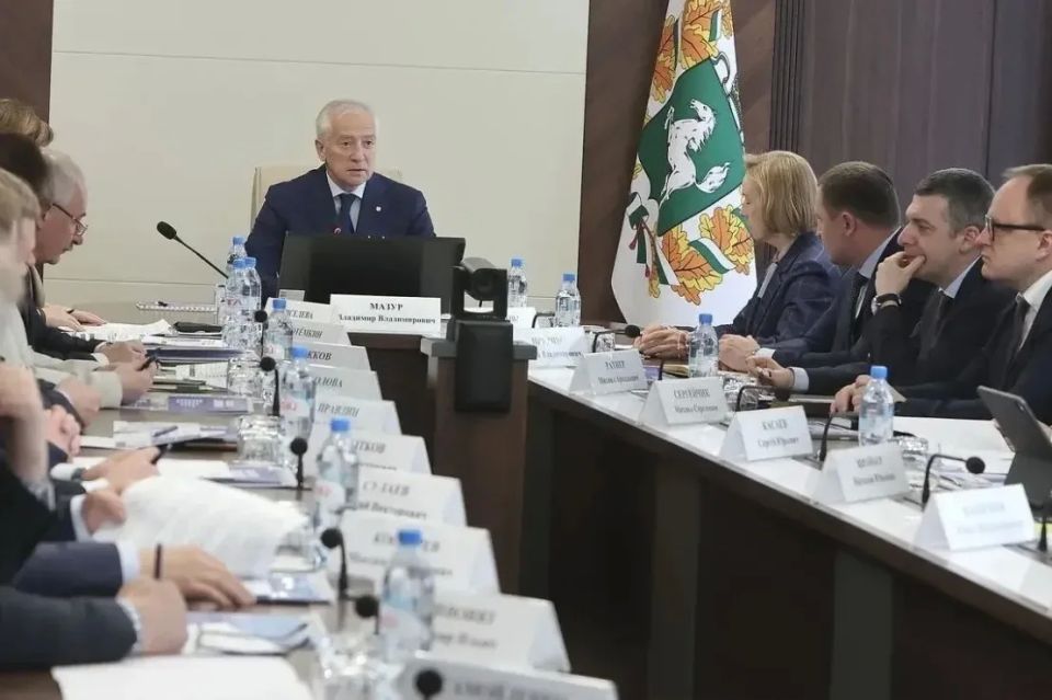Владимир Мазур: Майские дни – традиционная пора особых забот родителей выпускников школ