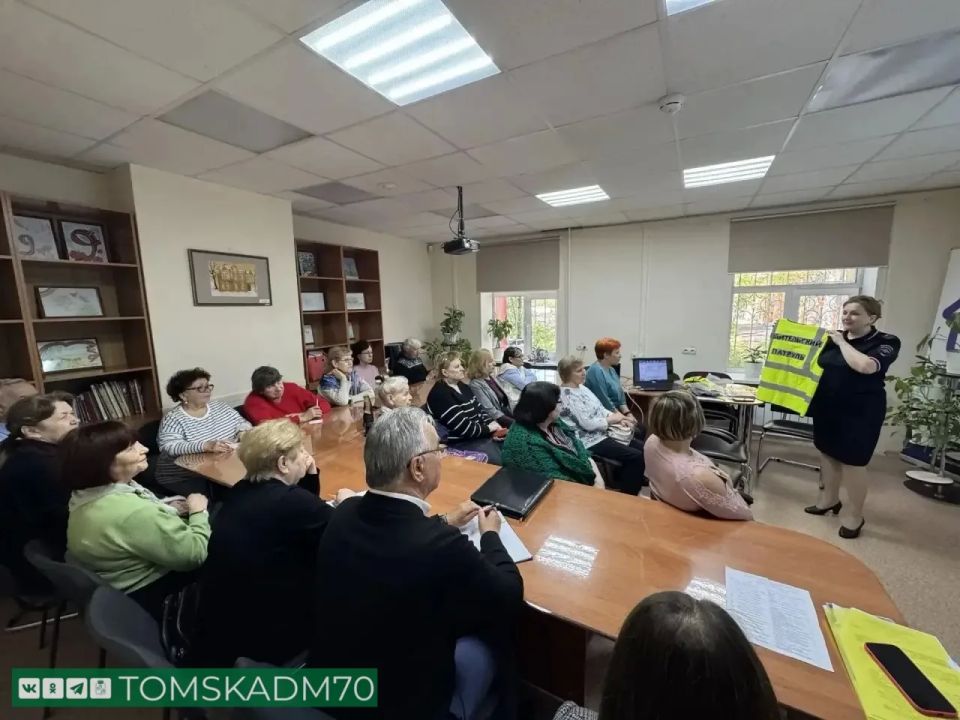 Мероприятие для безопасности пожилых пешеходов прошло в Томске Мероприятие для безопасности пожилых пешеходов прошло в Томске