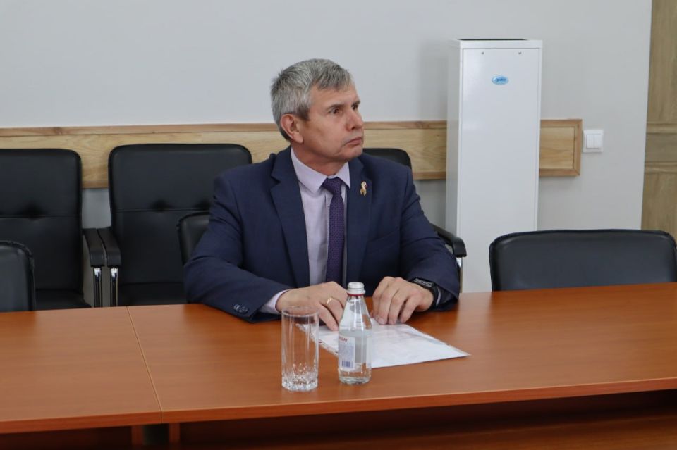 Прокурор Томской области Сергей Ломакин в День российского предпринимательства провел личный прием представителей бизнес-сообщества Прокурор Томской области Сергей Ломакин в День российского предпринимательства провел личный прием представителей бизнес-сообщества