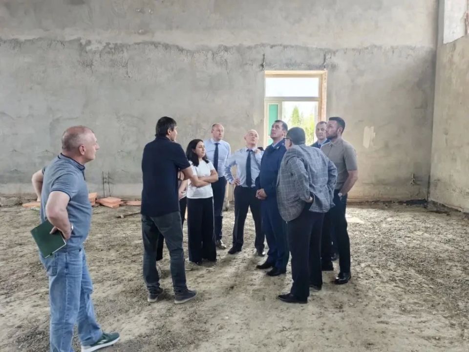 Прокурор Томской области Сергей Ломакин проинспектировал объекты незавершенного строительства социального назначения Прокурор Томской области Сергей Ломакин проинспектировал объекты незавершенного строительства социального назначения
