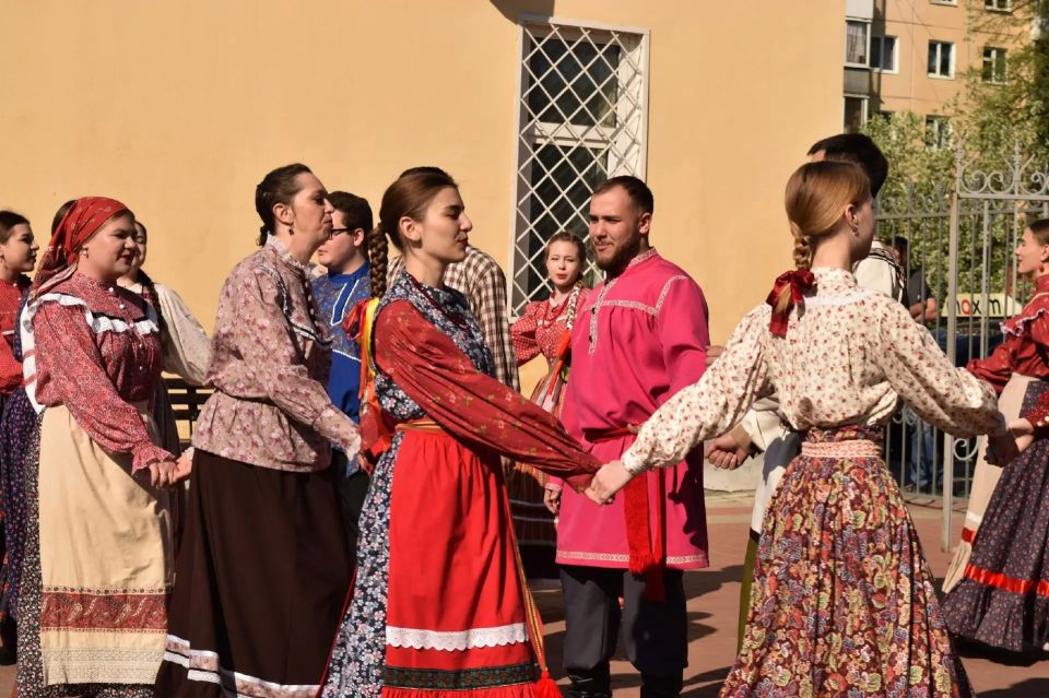 Томский губернаторский колледж культуры и искусств — на встрече поезда «Сибирь здесь»! Томский губернаторский колледж культуры и искусств — на встрече поезда «Сибирь здесь»!