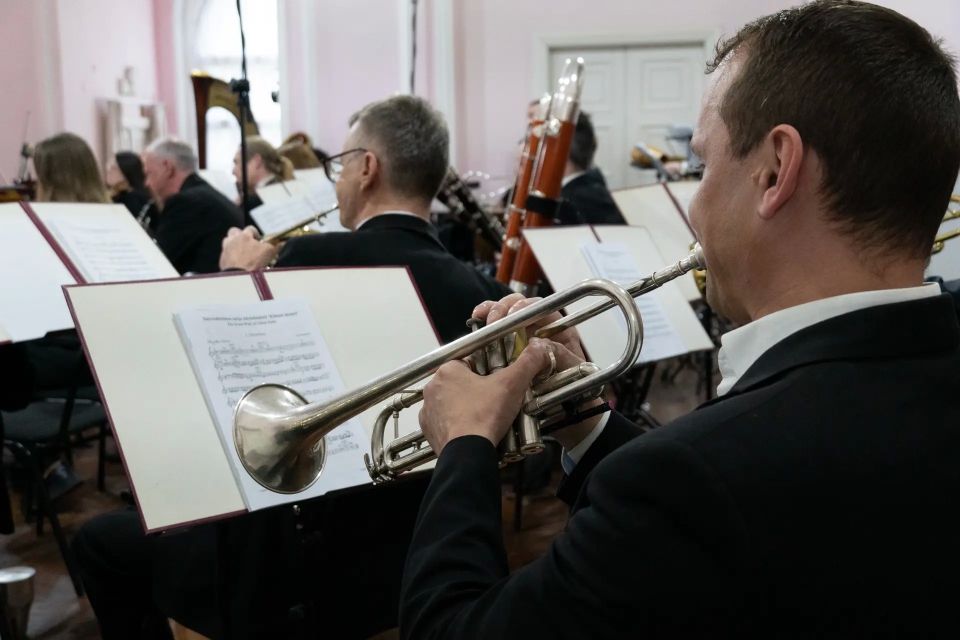 Томский академический симфонический оркестр впервые в России исполнил сочинение финского композитора Эйнара Энглунда Томский академический симфонический оркестр впервые в России исполнил сочинение финского композитора Эйнара Энглунда