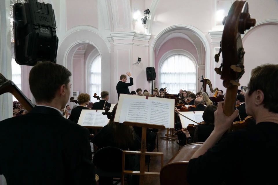 Томский академический симфонический оркестр впервые в России исполнил сочинение финского композитора Эйнара Энглунда Томский академический симфонический оркестр впервые в России исполнил сочинение финского композитора Эйнара Энглунда