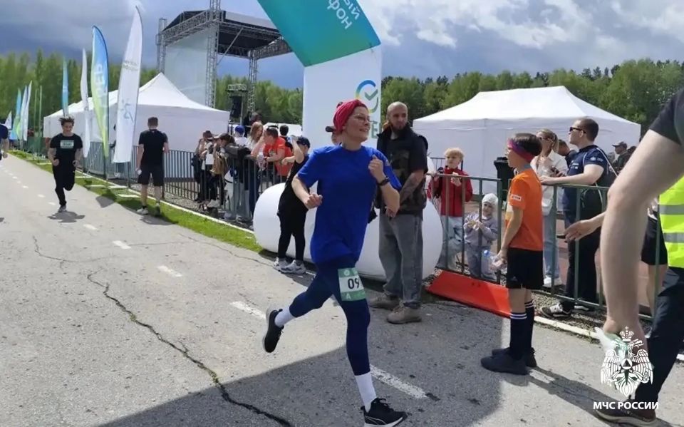 На спортивной волне: в преддверии 100-летнего юбилея органов государственного пожарного надзора томские сотрудники МЧС России приняли участие в «Зелёном марафоне» На спортивной волне: в преддверии 100-летнего юбилея органов государственного пожарного надзора томские сотрудники МЧС России приняли участие в «Зелёном марафоне»