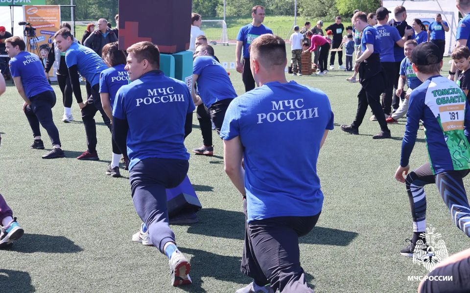 На спортивной волне: в преддверии 100-летнего юбилея органов государственного пожарного надзора томские сотрудники МЧС России приняли участие в «Зелёном марафоне» На спортивной волне: в преддверии 100-летнего юбилея органов государственного пожарного надзора томские сотрудники МЧС России приняли участие в «Зелёном марафоне»