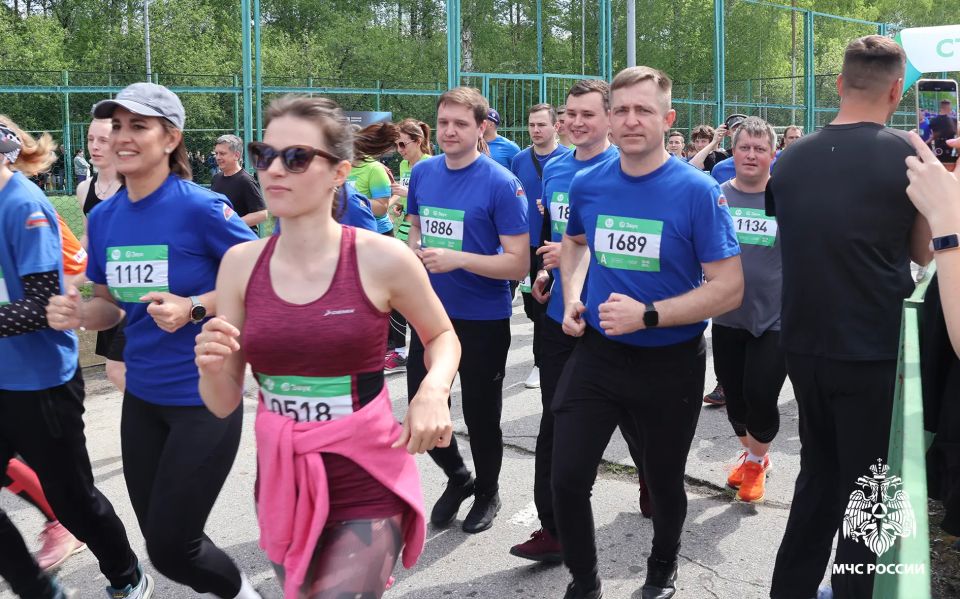 На спортивной волне: в преддверии 100-летнего юбилея органов государственного пожарного надзора томские сотрудники МЧС России приняли участие в «Зелёном марафоне» На спортивной волне: в преддверии 100-летнего юбилея органов государственного пожарного надзора томские сотрудники МЧС России приняли участие в «Зелёном марафоне»