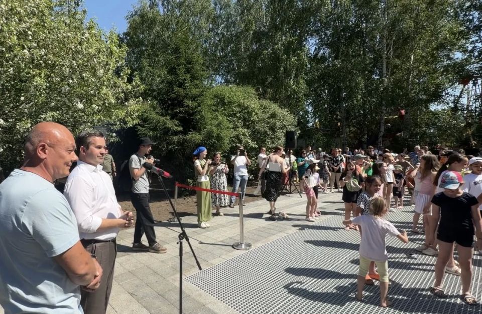 Сухой фонтан появился в Томске Сухой фонтан появился в Томске