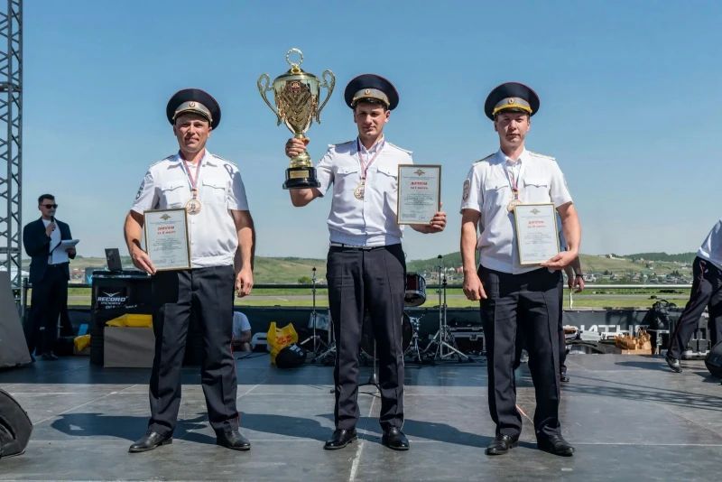 В Красноярском крае на «Красном кольце» определили лучших водителей ДПС Сибири В Красноярском крае на «Красном кольце» определили лучших водителей ДПС Сибири