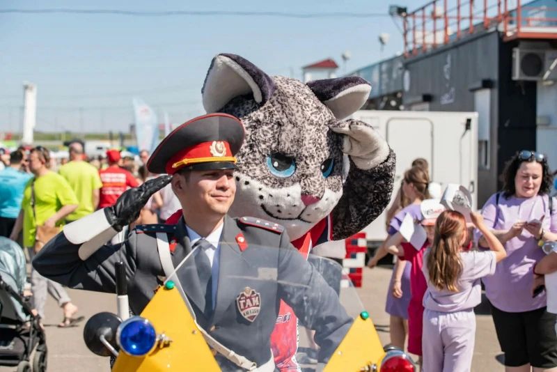 В Красноярском крае на «Красном кольце» определили лучших водителей ДПС Сибири В Красноярском крае на «Красном кольце» определили лучших водителей ДПС Сибири