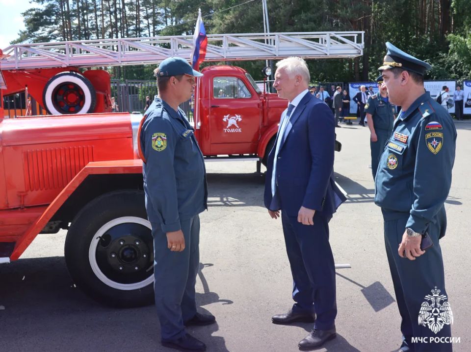 Сегодня в спортивном корпусе «Гармония» в рамках форума «ВНОТ-Томск» состоялось официальное открытие регионального этапа Всероссийского конкурса профессионального мастерства «Лучший по профессии» Сегодня в спортивном корпусе «Гармония» в рамках форума «ВНОТ-Томск» состоялось официальное открытие регионального этапа Всероссийского конкурса профессионального мастерства «Лучший по профессии»