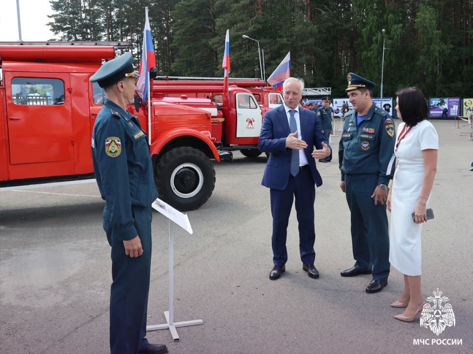 Сегодня в спортивном корпусе «Гармония» в рамках форума «ВНОТ-Томск» состоялось официальное открытие регионального этапа Всероссийского конкурса профессионального мастерства «Лучший по профессии» Сегодня в спортивном корпусе «Гармония» в рамках форума «ВНОТ-Томск» состоялось официальное открытие регионального этапа Всероссийского конкурса профессионального мастерства «Лучший по профессии»