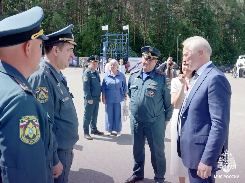 Сегодня в спортивном корпусе «Гармония» в рамках форума «ВНОТ-Томск» состоялось официальное открытие регионального этапа Всероссийского конкурса профессионального мастерства «Лучший по профессии» Сегодня в спортивном корпусе «Гармония» в рамках форума «ВНОТ-Томск» состоялось официальное открытие регионального этапа Всероссийского конкурса профессионального мастерства «Лучший по профессии»