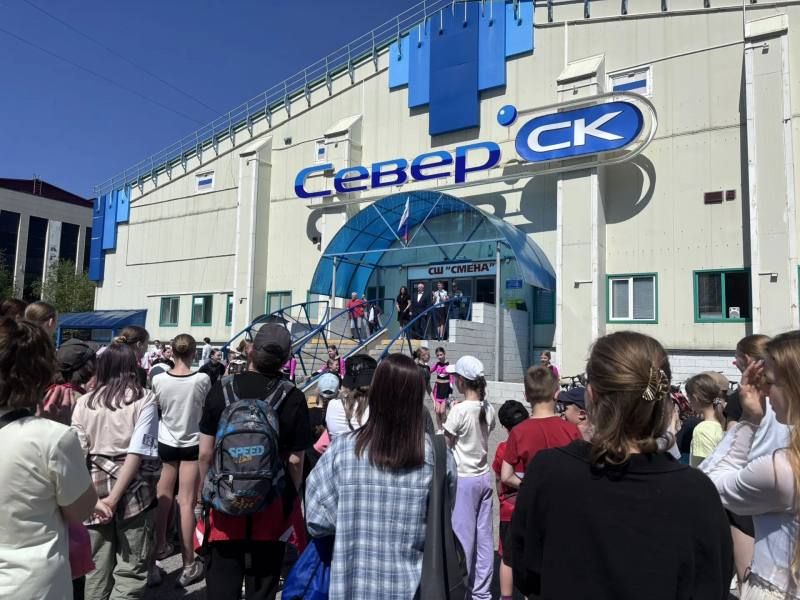 В преддверии 90-летия Госавтоинспекции сотрудники полиции провели профориентационную встречу для спортсменов северской спортивной школы В преддверии 90-летия Госавтоинспекции сотрудники полиции провели профориентационную встречу для спортсменов северской спортивной школы