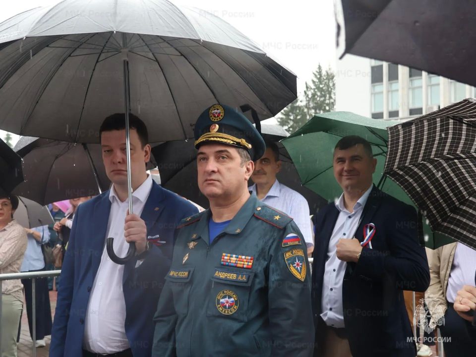 Томские спасатели приняли участие в праздничном мероприятии, посвященном Дню России Томские спасатели приняли участие в праздничном мероприятии, посвященном Дню России