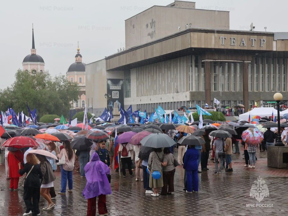 Томские спасатели приняли участие в праздничном мероприятии, посвященном Дню России Томские спасатели приняли участие в праздничном мероприятии, посвященном Дню России