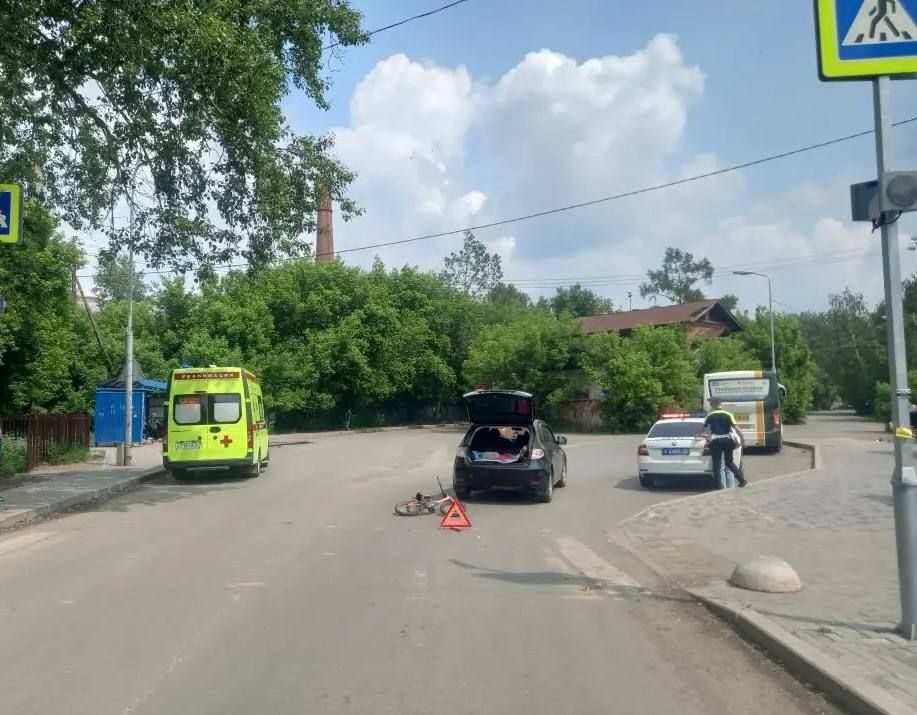 15 июня 2026 года около 12 часов 50 минут в городе Томске на улице Кутузова, 8, автомобилем «Субару Импреза», под управлением 61-летней женщины-водителя, совершен наезд на несовершеннолетнего велосипедиста