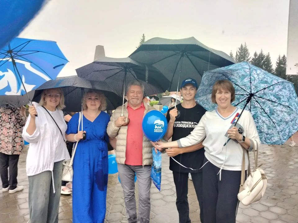 Депутаты городской Думы приняли участие в мероприятиях Дня России Депутаты городской Думы приняли участие в мероприятиях Дня России