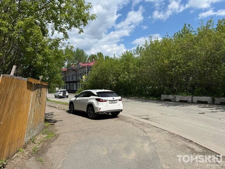 Мастера томской парковки: новые «мусорные» нарушители или скрытая угроза Мастера томской парковки: новые «мусорные» нарушители или скрытая угроза