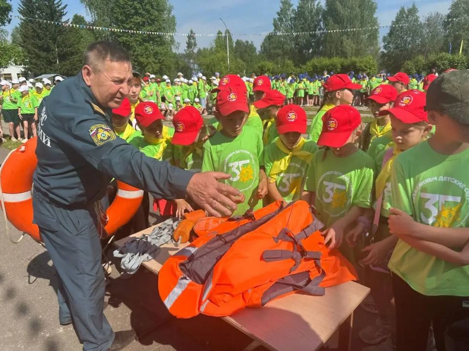 Сотрудники Томской транспортной полиции провели ежегодную профилактическую акцию в период летних каникул «Безопасное лето» Сотрудники Томской транспортной полиции провели ежегодную профилактическую акцию в период летних каникул «Безопасное лето»