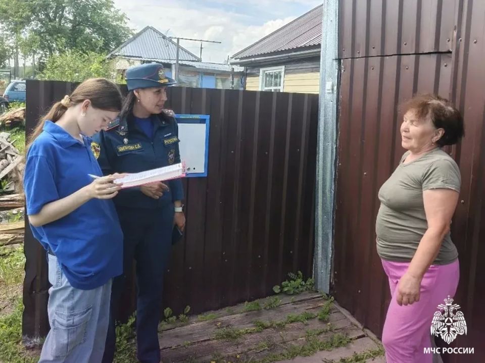 Волонтеры приходят на помощь Волонтеры приходят на помощь