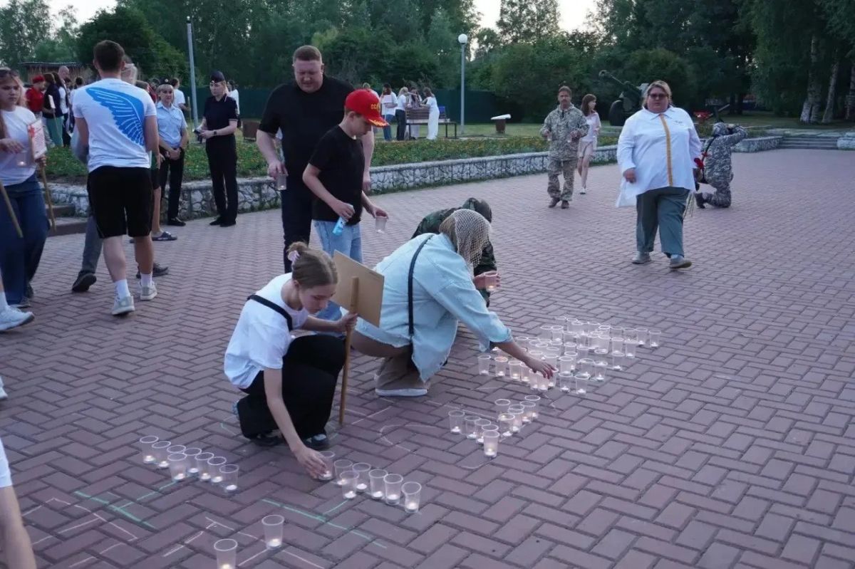 Сотрудники прокуратуры Томской области приняли участие в мероприятиях в честь Дня памяти и скорби Сотрудники прокуратуры Томской области приняли участие в мероприятиях в честь Дня памяти и скорби