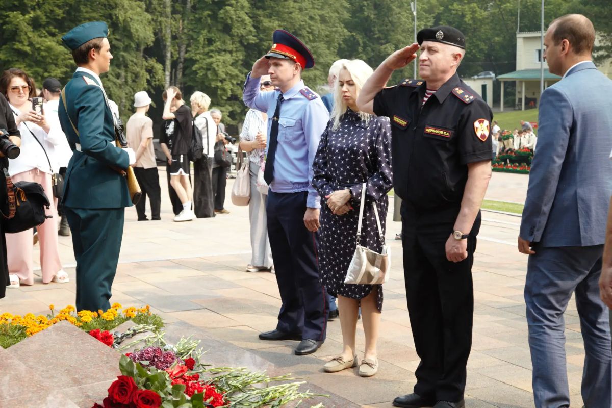 В Томске исполняющий обязанности руководителя регионального управления СК России принял участие в памятных мероприятиях В Томске исполняющий обязанности руководителя регионального управления СК России принял участие в памятных мероприятиях