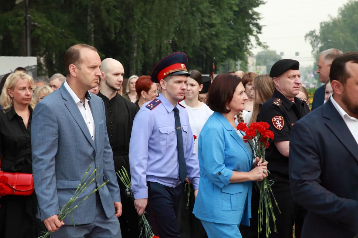 В Томске исполняющий обязанности руководителя регионального управления СК России принял участие в памятных мероприятиях В Томске исполняющий обязанности руководителя регионального управления СК России принял участие в памятных мероприятиях