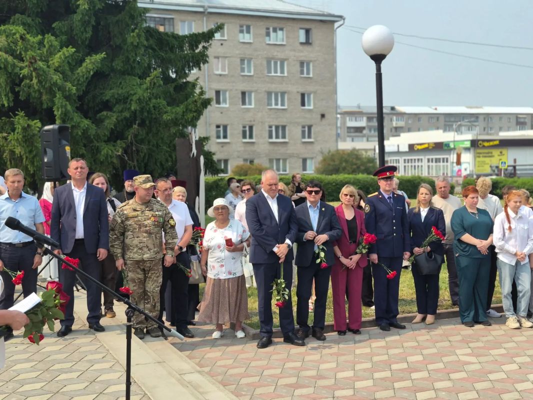В Томской области сотрудники регионального следственного управления приняли участие в памятных мероприятиях В Томской области сотрудники регионального следственного управления приняли участие в памятных мероприятиях
