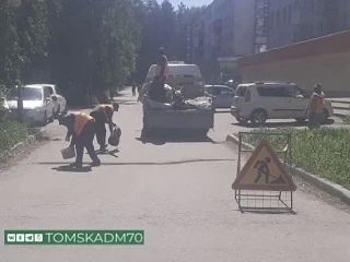 В Академгородке ведут гарантийный ремонт проездов В Академгородке ведут гарантийный ремонт проездов