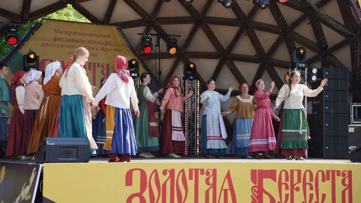 XI Межрегиональный фестиваль «Золотая береста» собрал 8000 зрителей в Асино XI Межрегиональный фестиваль «Золотая береста» собрал 8000 зрителей в Асино