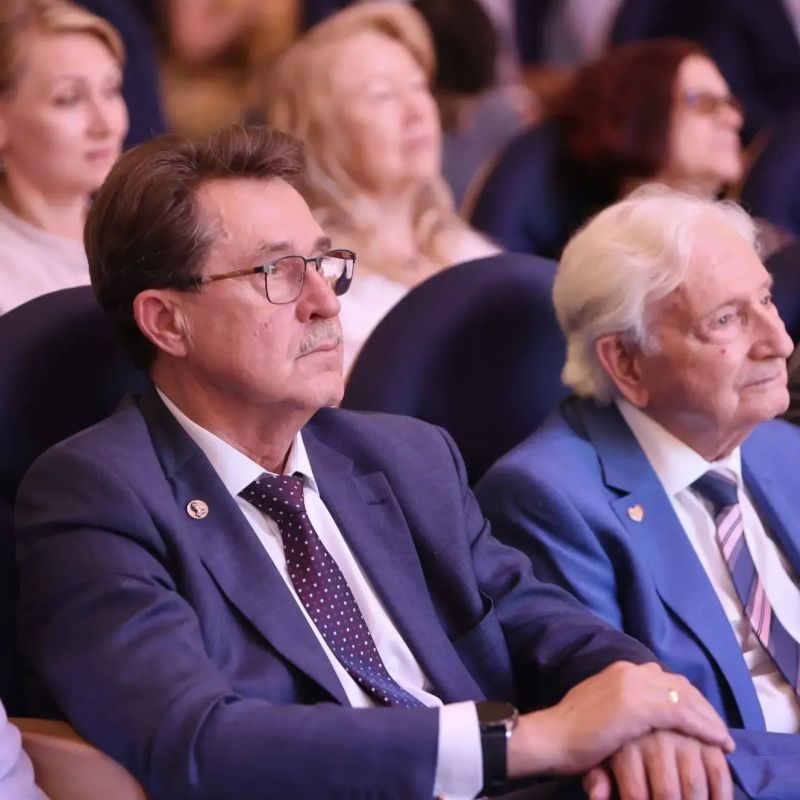 Владимир Мазур: Сегодня юбилей у Томского национального исследовательского медицинского центра РАН: 10 лет на службе науке, на страже здоровья людей Владимир Мазур: Сегодня юбилей у Томского национального исследовательского медицинского центра РАН: 10 лет на службе науке, на страже здоровья людей