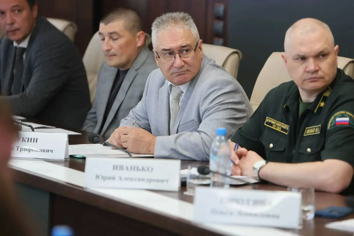 Владимир Мазур: Сегодня провели внеочередное заседание комиссии по чрезвычайным ситуациям, обсудили меры по стабилизации лесопожарной обстановки Владимир Мазур: Сегодня провели внеочередное заседание комиссии по чрезвычайным ситуациям, обсудили меры по стабилизации лесопожарной обстановки