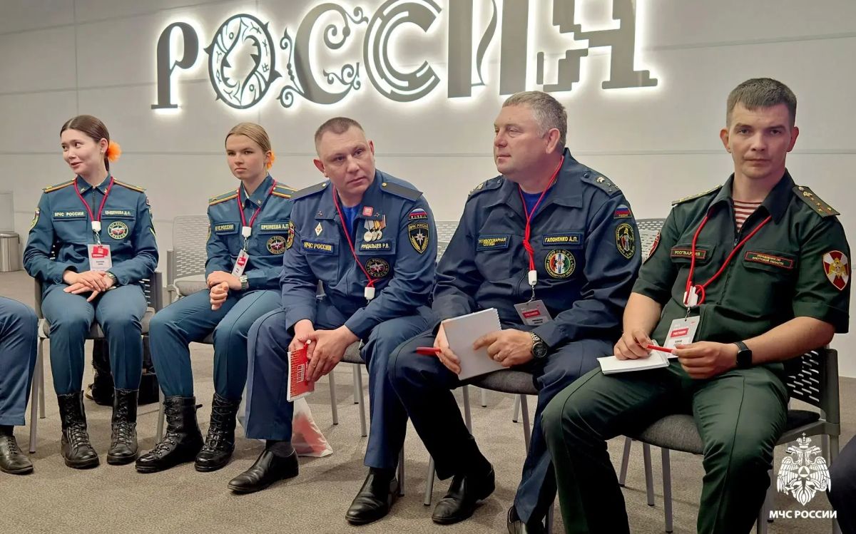 Сотрудники Главного управления МЧС России по Томской области приняли участие в окружном этапе конкурса наставников «Быть, а не казаться» Сотрудники Главного управления МЧС России по Томской области приняли участие в окружном этапе конкурса наставников «Быть, а не казаться»