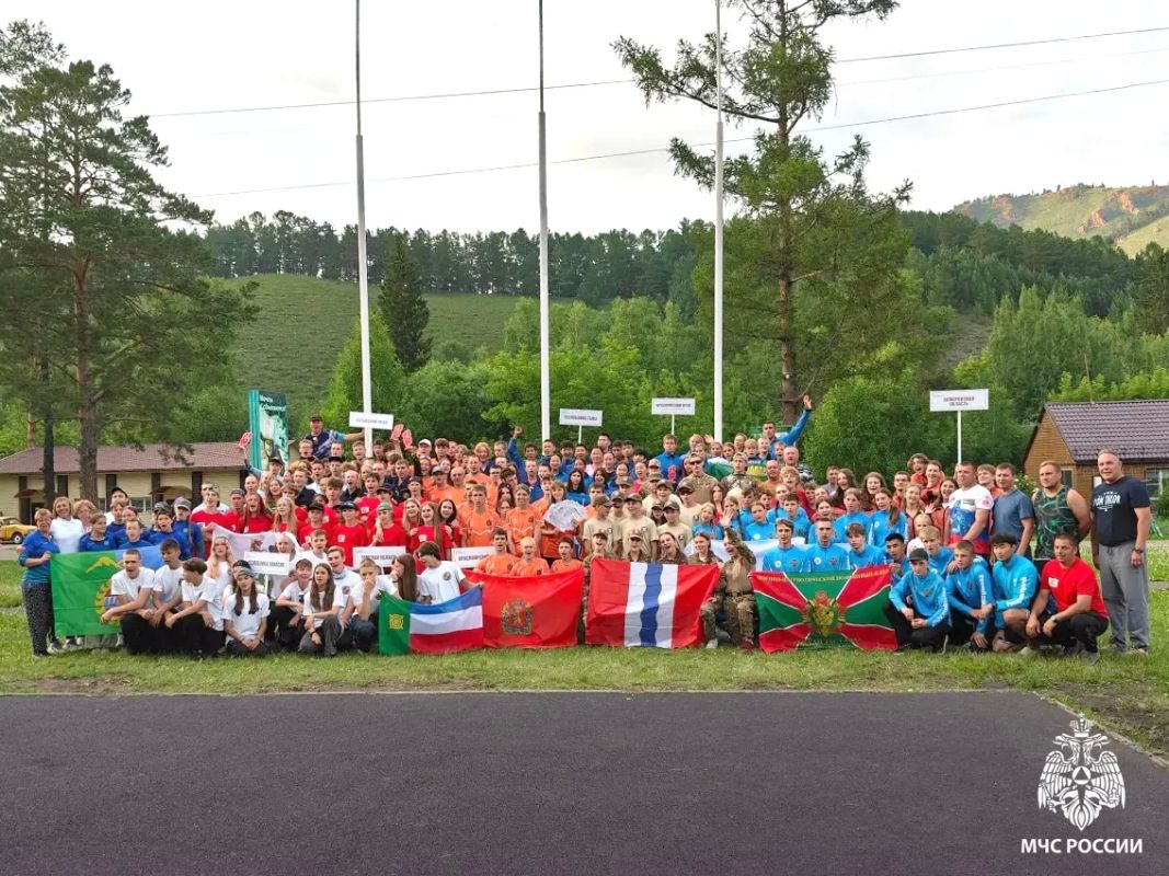 Команда Томской области заняла третье место на межрегиональных соревнованиях «Школа безопасности» СФО Команда Томской области заняла третье место на межрегиональных соревнованиях «Школа безопасности» СФО